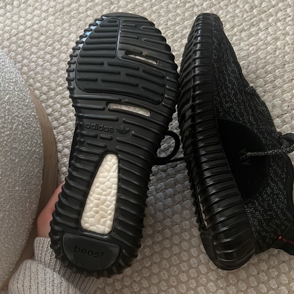 Yeezy x Adidas 350 Pirate Black 2015 - Picture 2 of 5